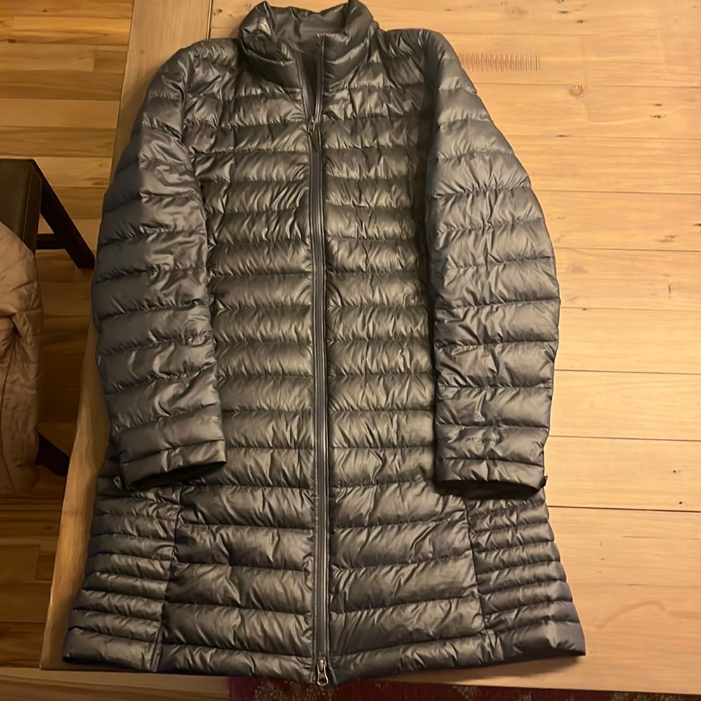 Patagonia Nano puff parka; medium; gray